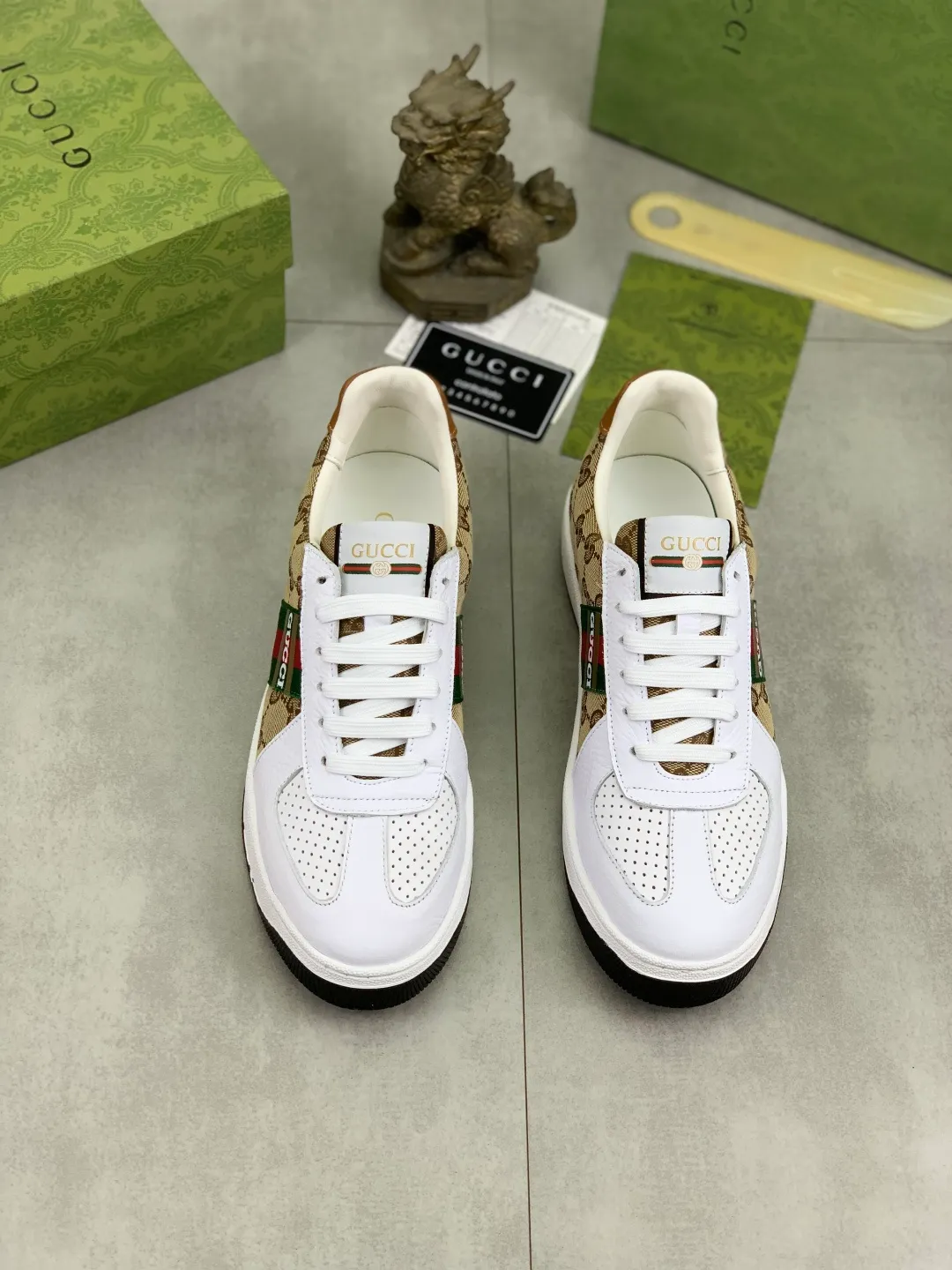 Men's shoes 💰P400💰【New model】 🆘 The latest model from Gucci official website 🎁 Classic casual and fashionable men's shoes 👟 Hot model 💥 Simple and elegant style, exclusive for trendy men. Unique latest brand elements from the official website 👑 Original Gucci decoration, fashionable and generous, made of original soft calfskin fabric ➕ Comfortable soft pigskin lining ✅Wear-resistant rubber outsole designated on the official website_Full of elasticity, the classic model taken at the counter 🎬Color: 4️⃣colors available😍Number of codes: 38-44 (45 46 customized)